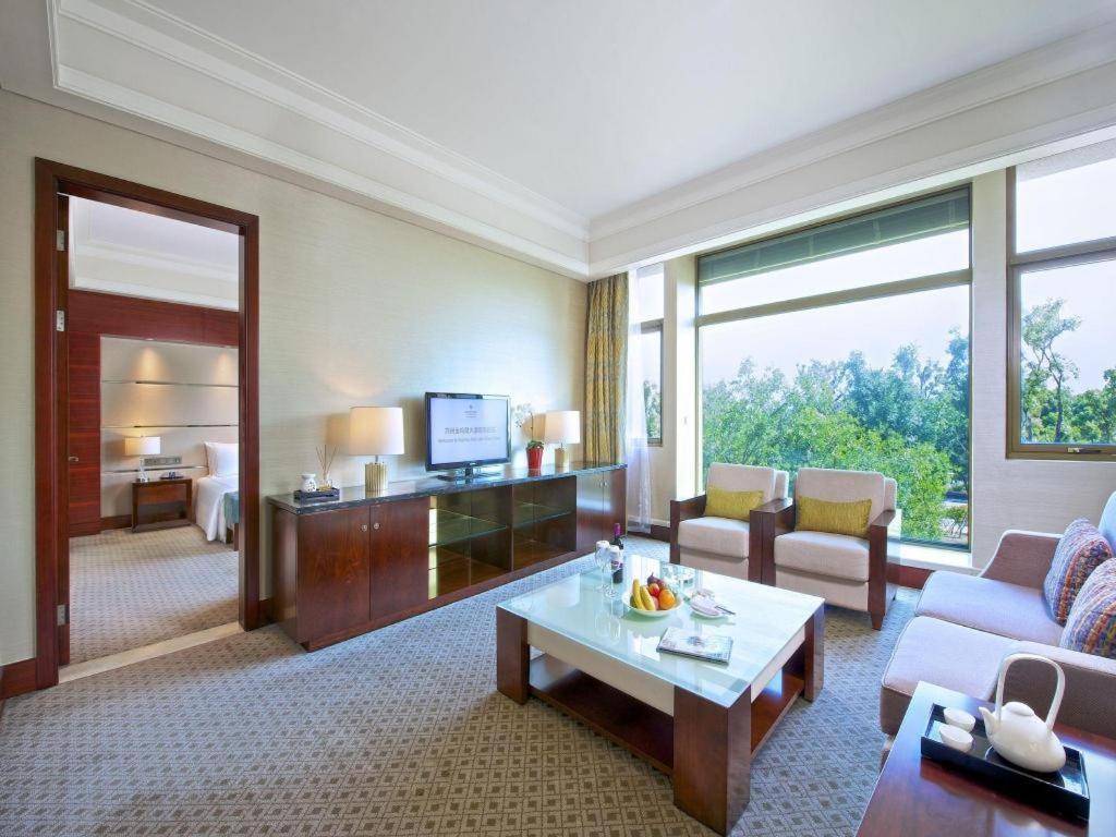 Suzhou Jinji Lake Grand Hotel Exteriör bild